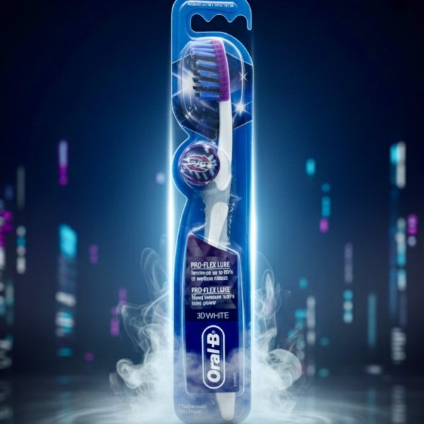 مسواک اورال بی ۳D وایت پرو-فلکس (Oral-B 3D White Pro-Flex Manual Toothbrush)